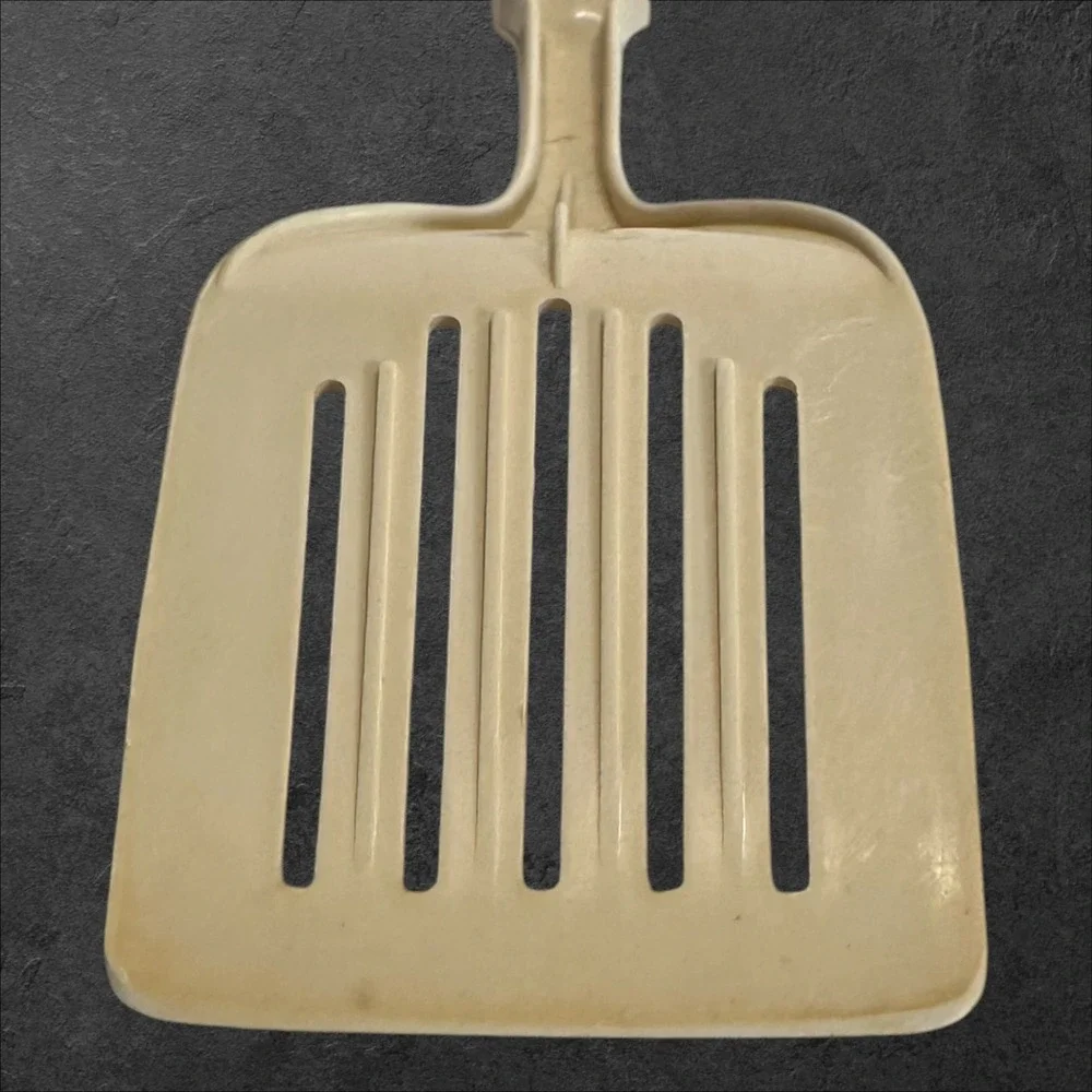 EKCO‎ Spatula Turner 10in Almond Vintage Slotted Plastic USA